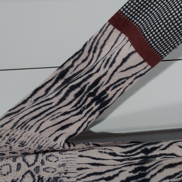 Neiman Marcus Cashmere Collection Shell Small & Cardigan Medium - Picture 7 of 8